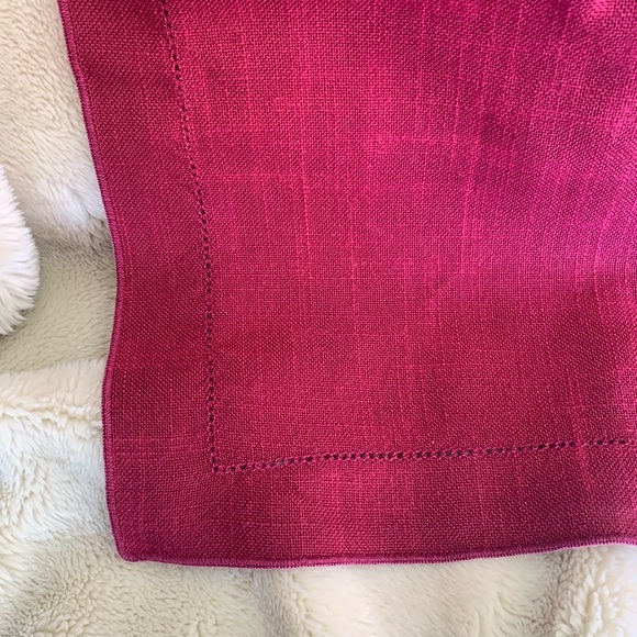 Set of 4 burgundy fabric napkins - Picture 3 of 5